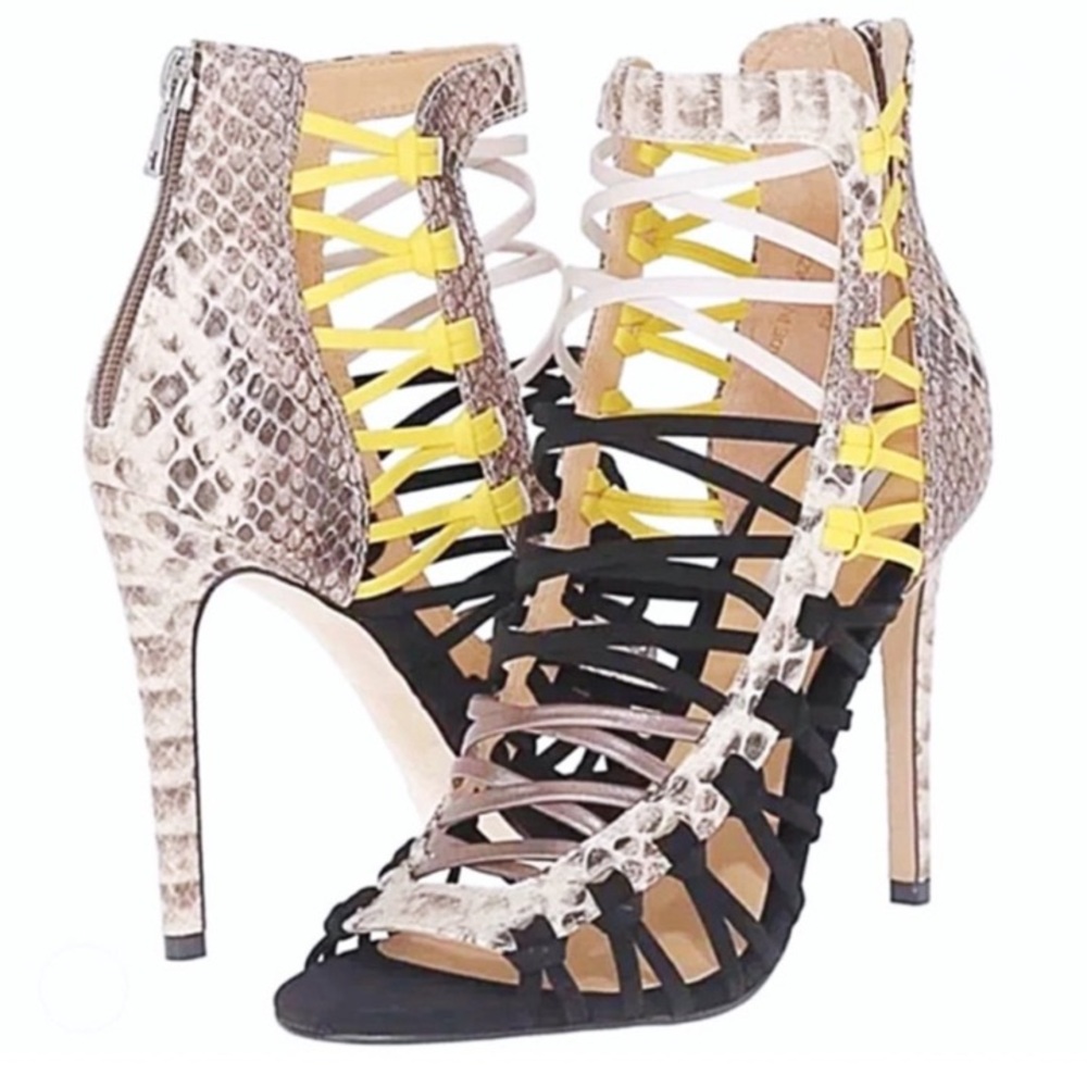 STEVE MADDEN Shoes SLEIK Stiletto Sandals Size 6